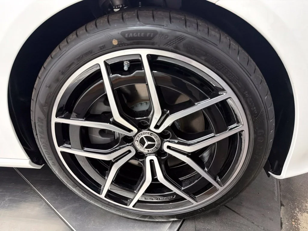 New 2027 White Mercedes-Benz C 300 image 9