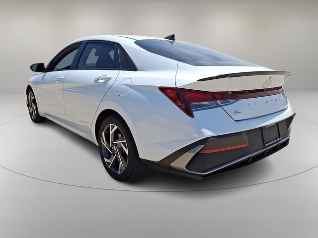 Certified Used 2025 White Hyundai SEL Sport image 7