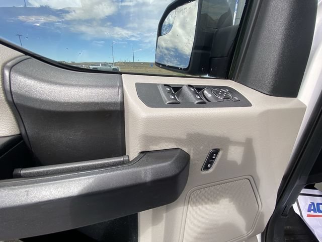 Used 2020 White Ford XL image 13
