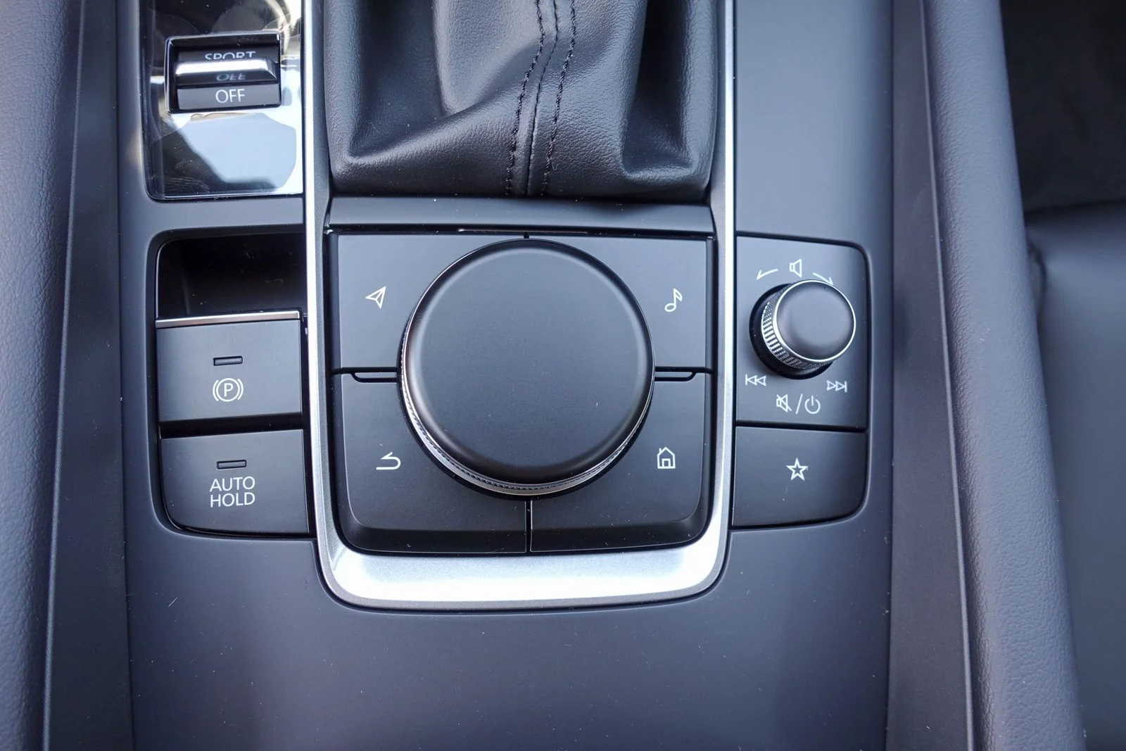 New 2026 Platinum Quartz Metallic Mazda 2.5 S Preferred image 23