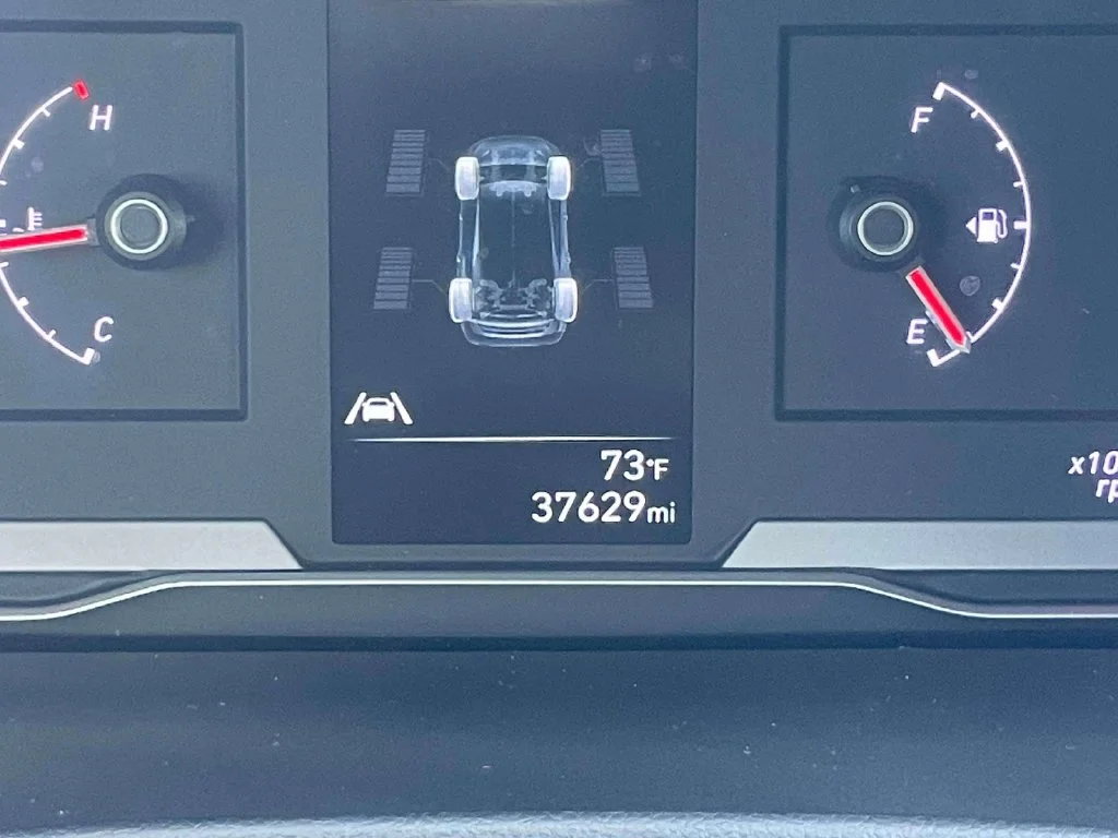 Certified Used 2023 Black Hyundai SE image 27