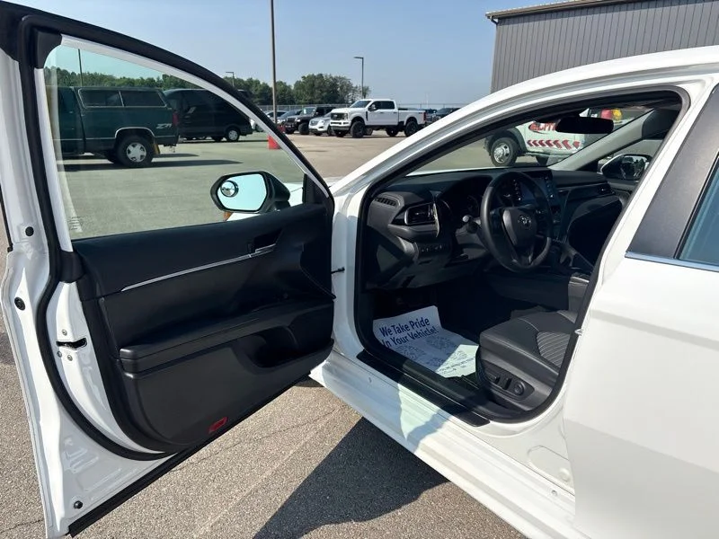 Used 2023 White Toyota SE image 17