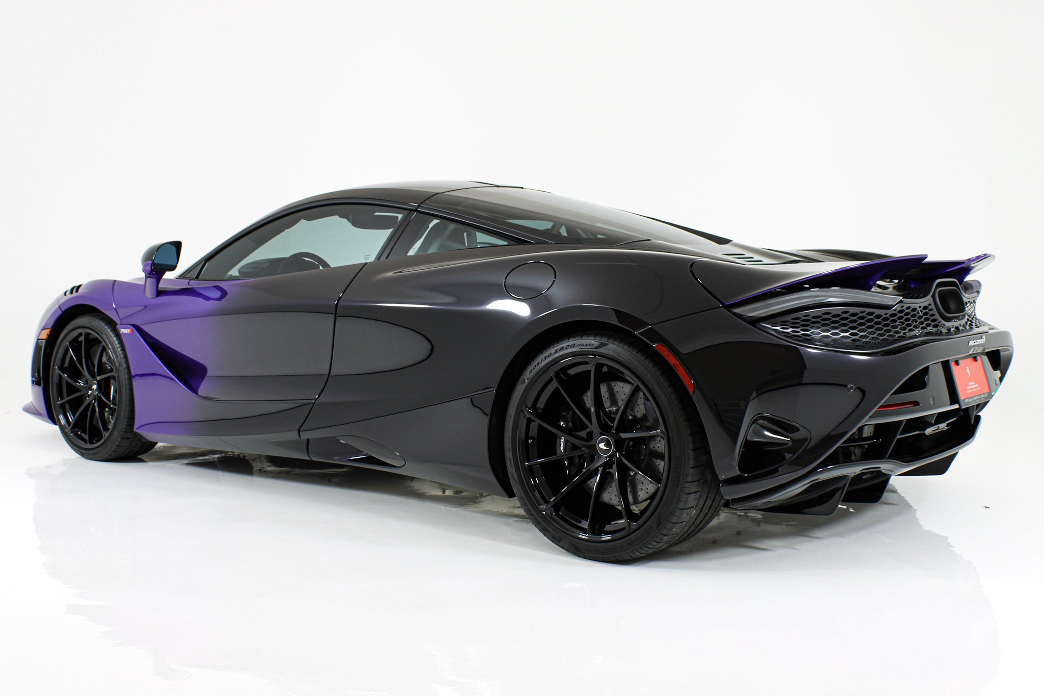 Used 2024 Purple McLaren Coupe image 17