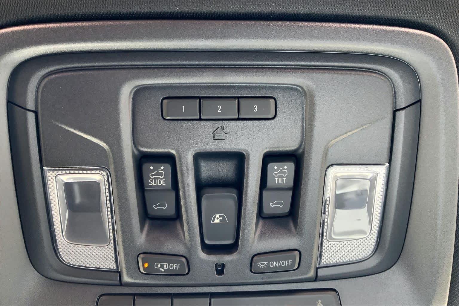 Used 2026 Summit White GMC AT4 image 35