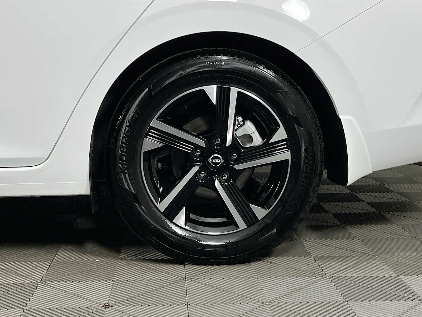 Used 2025 Fresh Powder Nissan SV image 29