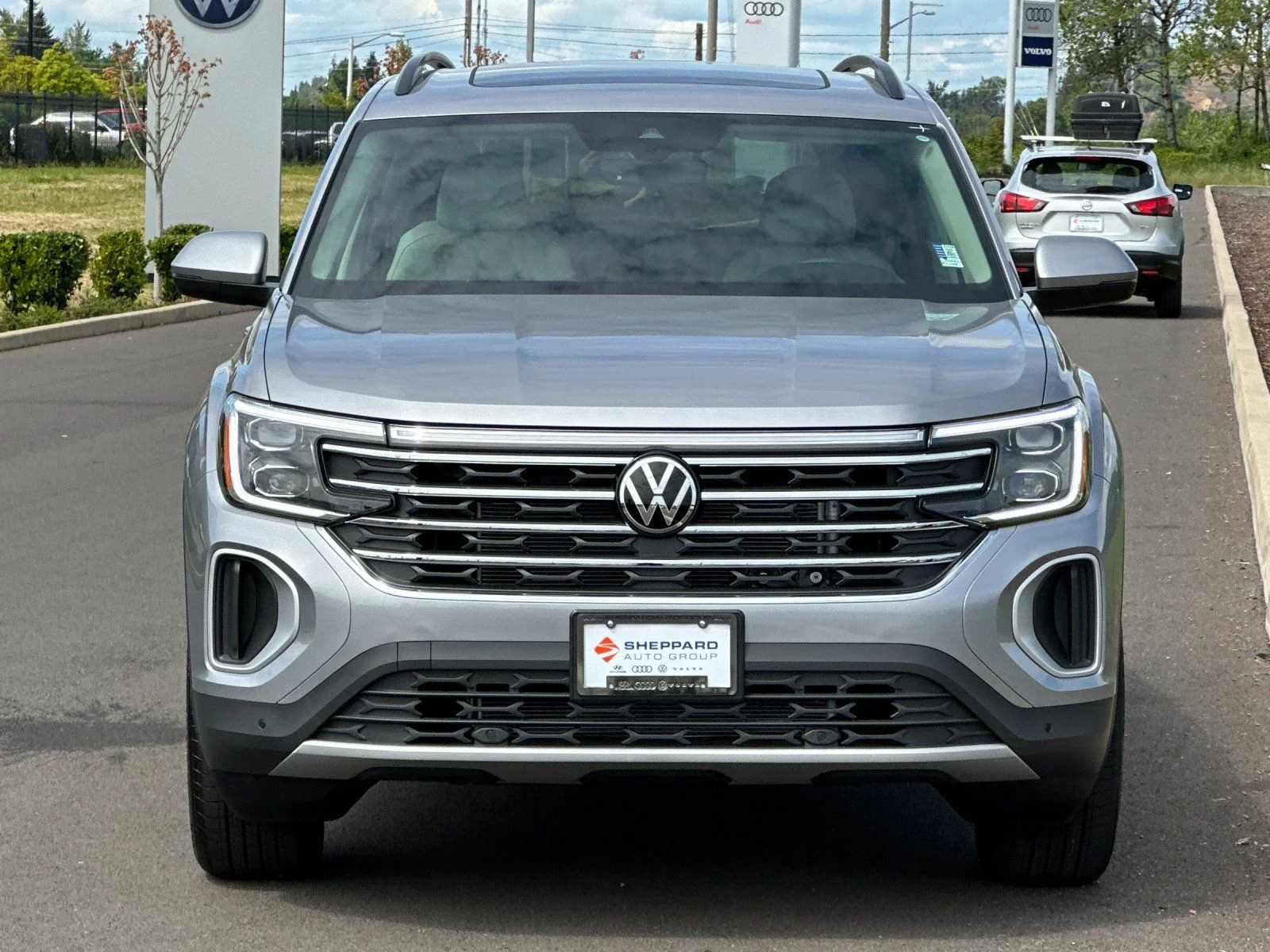 New 2026 Silver Volkswagen SE w/Technology image 8