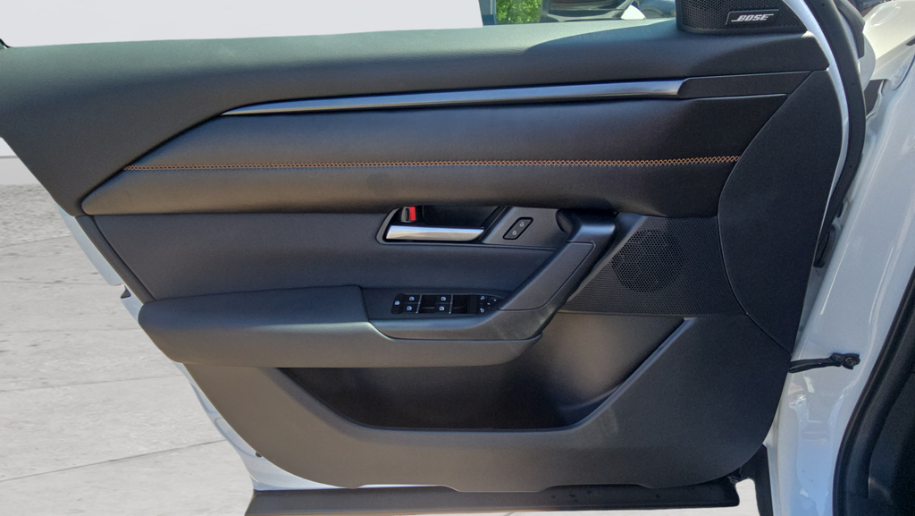 New 2026 Wind Chill Pearl Mazda Premium image 27