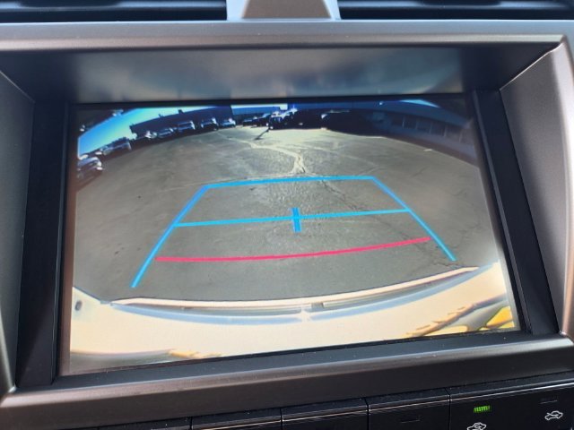 Used 2017  Lexus 460 image 7