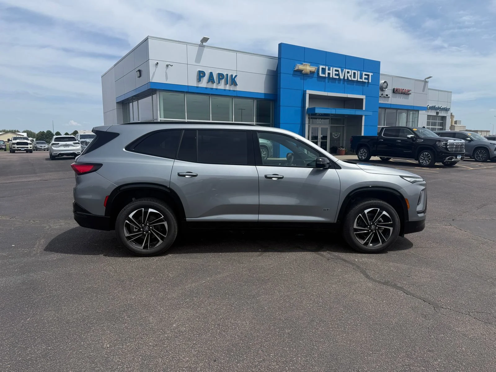 2026 Buick Enclave Sport Touring AWD's photo