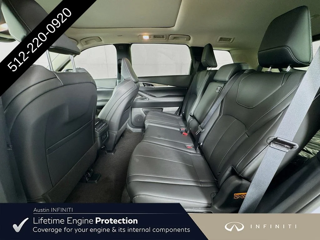 New 2027 RADIANT WHITE INFINITI LUXE image 31