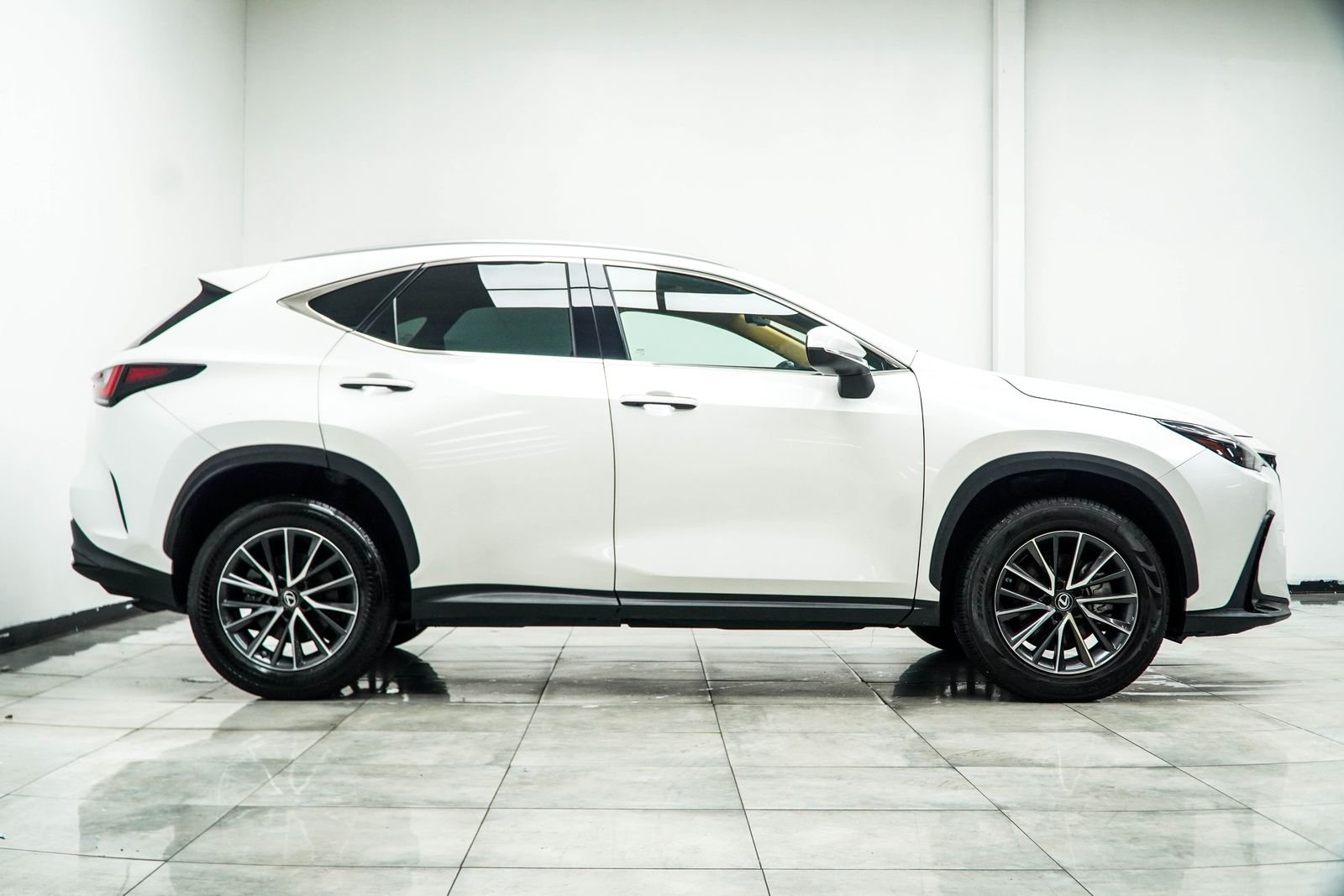 Used 2023 White Lexus 350 Premium image 7