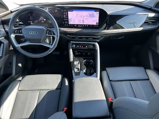 Used 2025 Navarra Blue Metallic Audi Premium Plus image 20