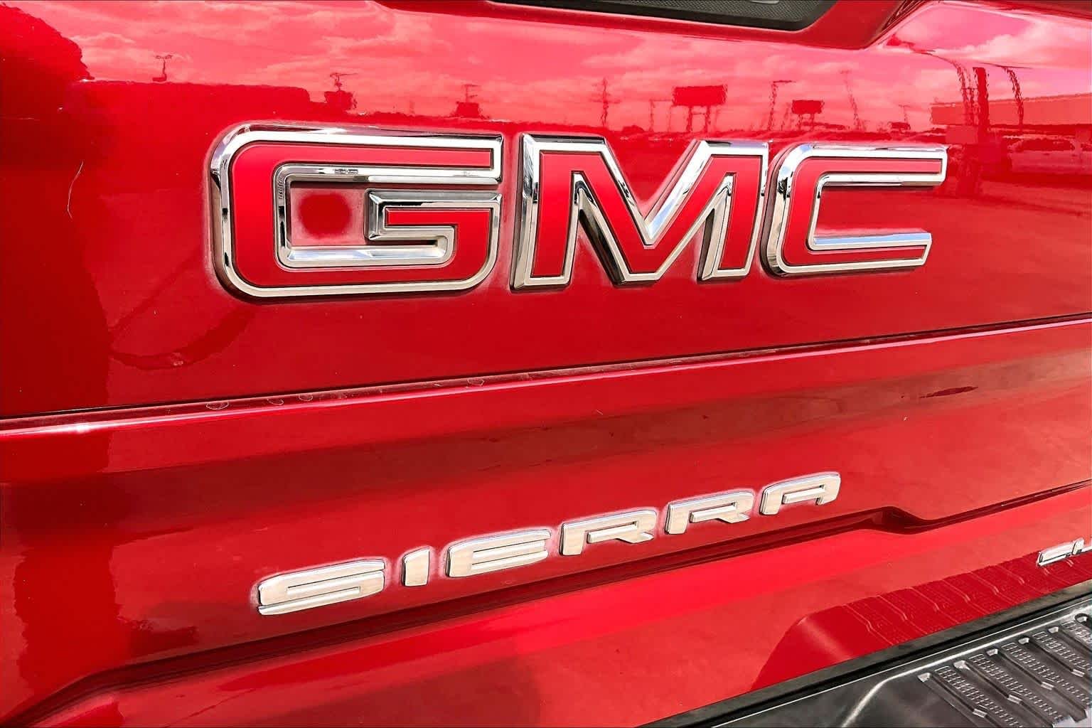 Used 2020 RED QUARTZ TINTCOAT GMC SLT image 30