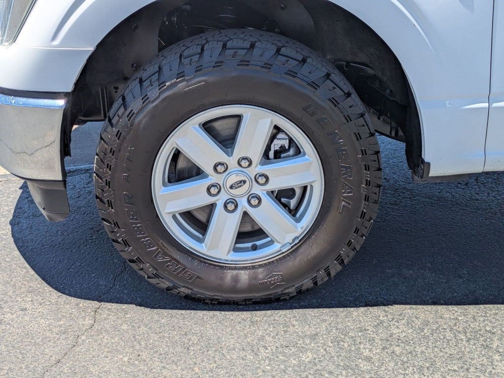 Used 2022 Oxford White Ford XLT image 10