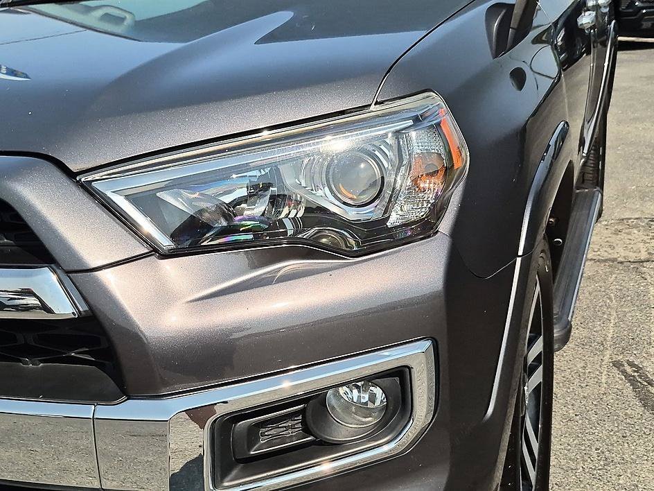 Used 2018 Magnetic Gray Metallic Toyota Limited image 9