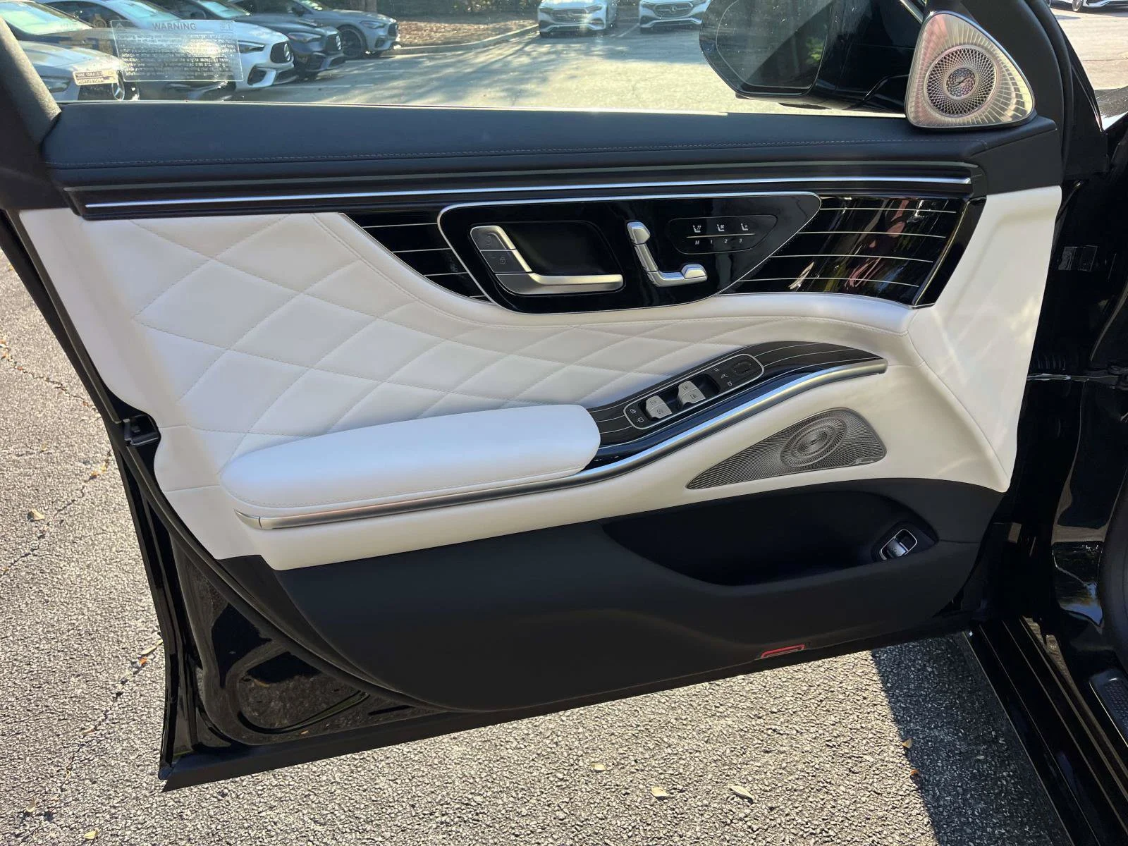 New 2027 Obsidian Black Metallic Mercedes-Benz S 580 4MATIC® Sedan image 17