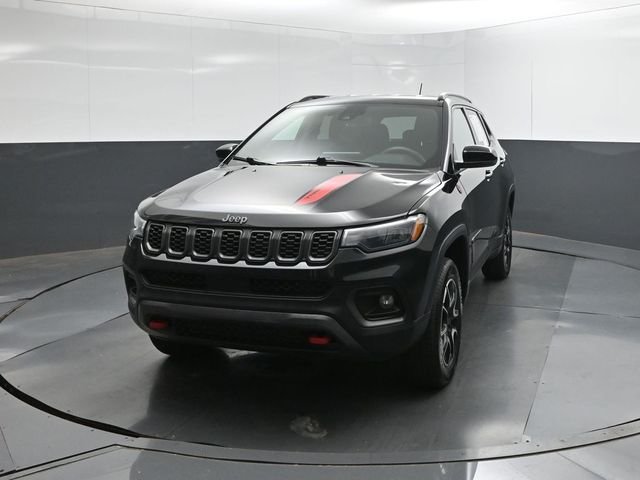Used 2024 Black Jeep Trailhawk image 22