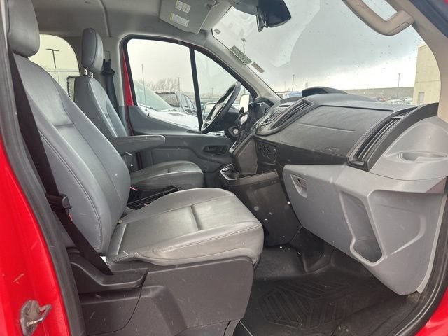 Used 2018  Ford XL image 22