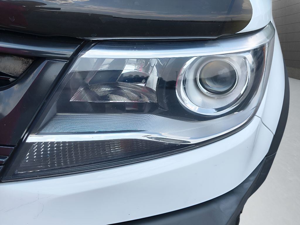 Used 2019 Summit White Chevrolet 4WD ZR2 image 13