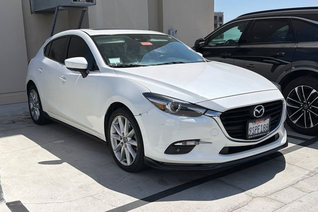 Used 2017 Snowflake White Pearl Mica Mazda Grand Touring image 2