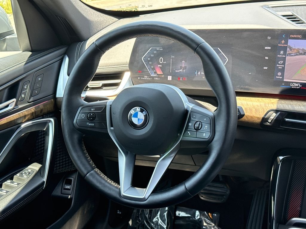 Used 2025 Silver BMW xDrive28i image 20