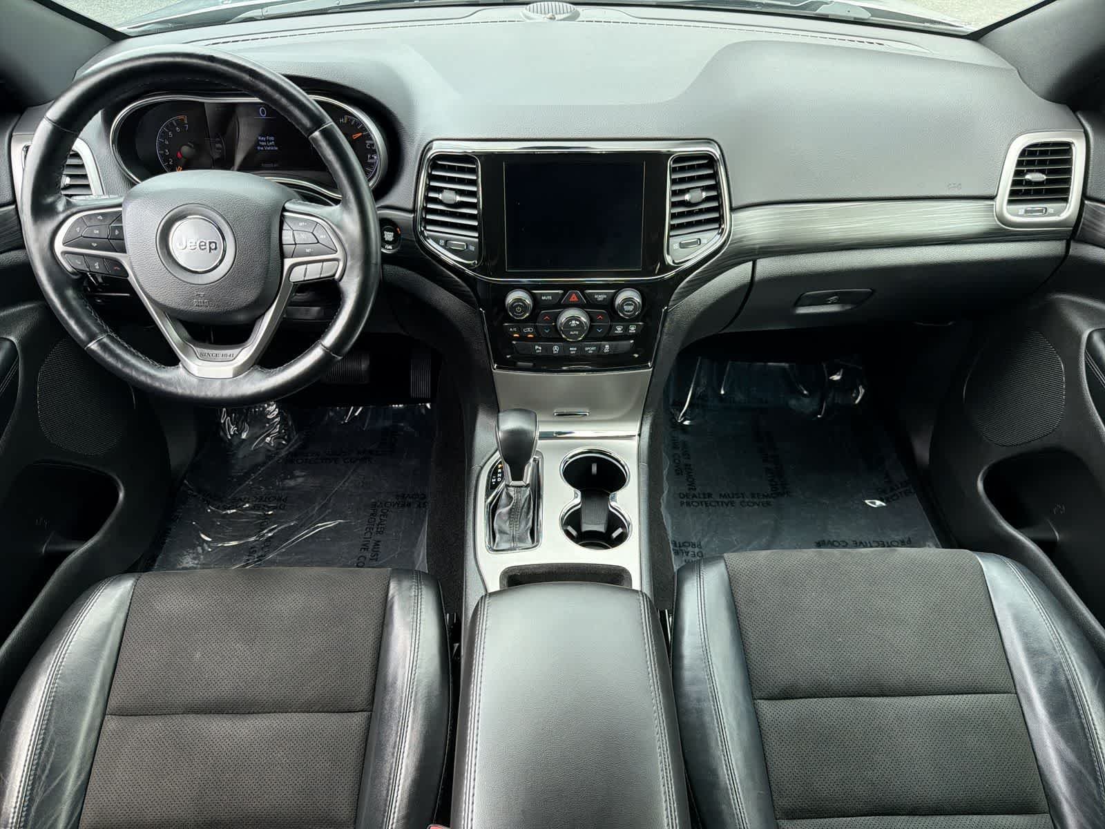 Used 2021 Billet Silver Metallic Clearcoat Jeep Laredo X image 16