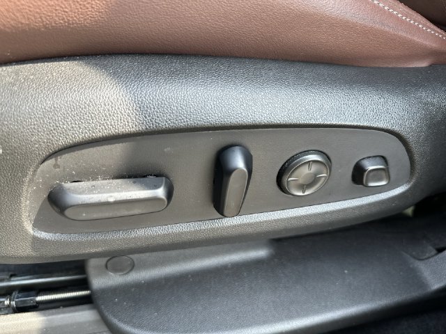Used 2021 Gray Buick Avenir image 23