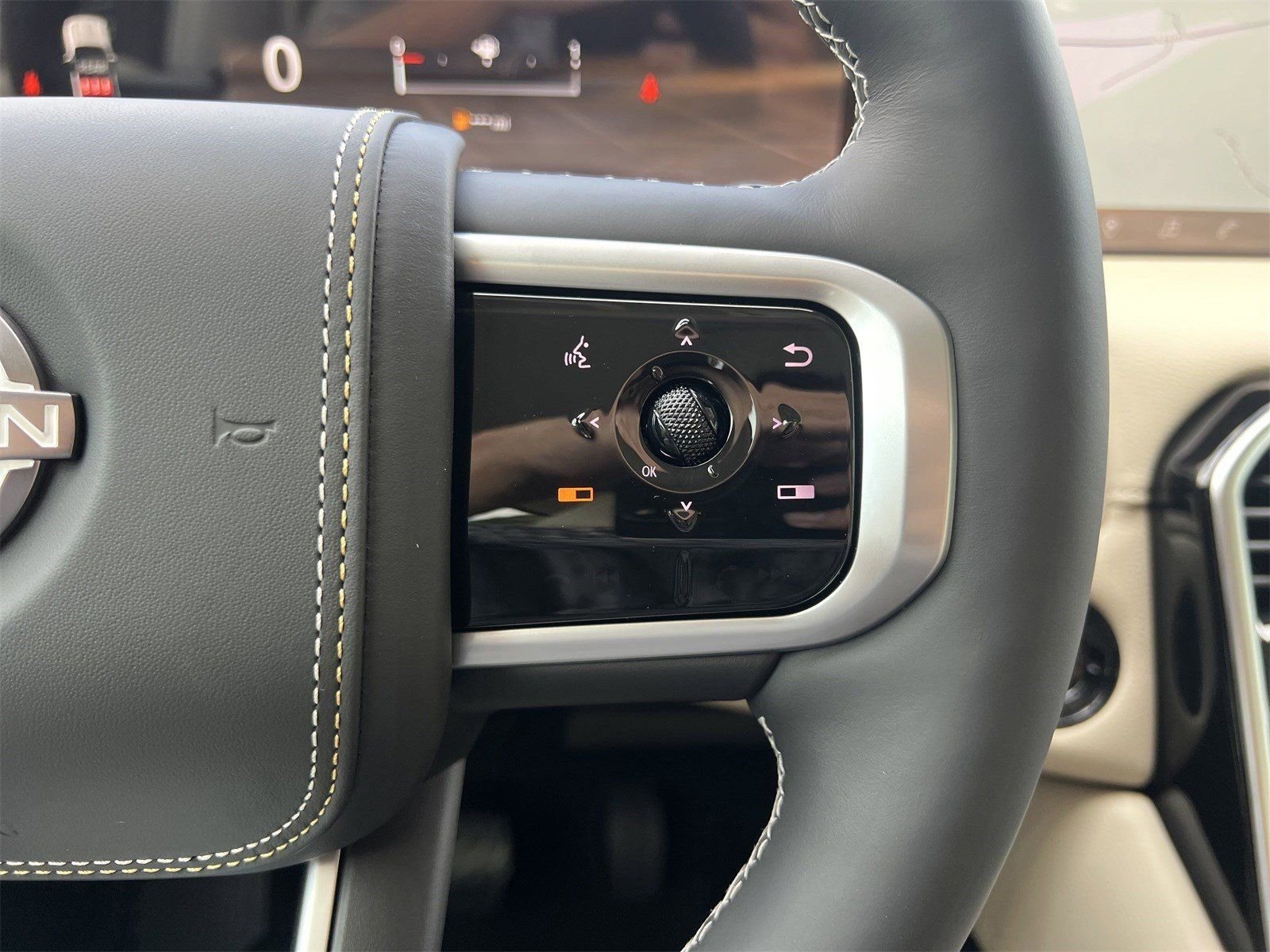 2025 Nissan Armada Platinum Reserve - Photo 11