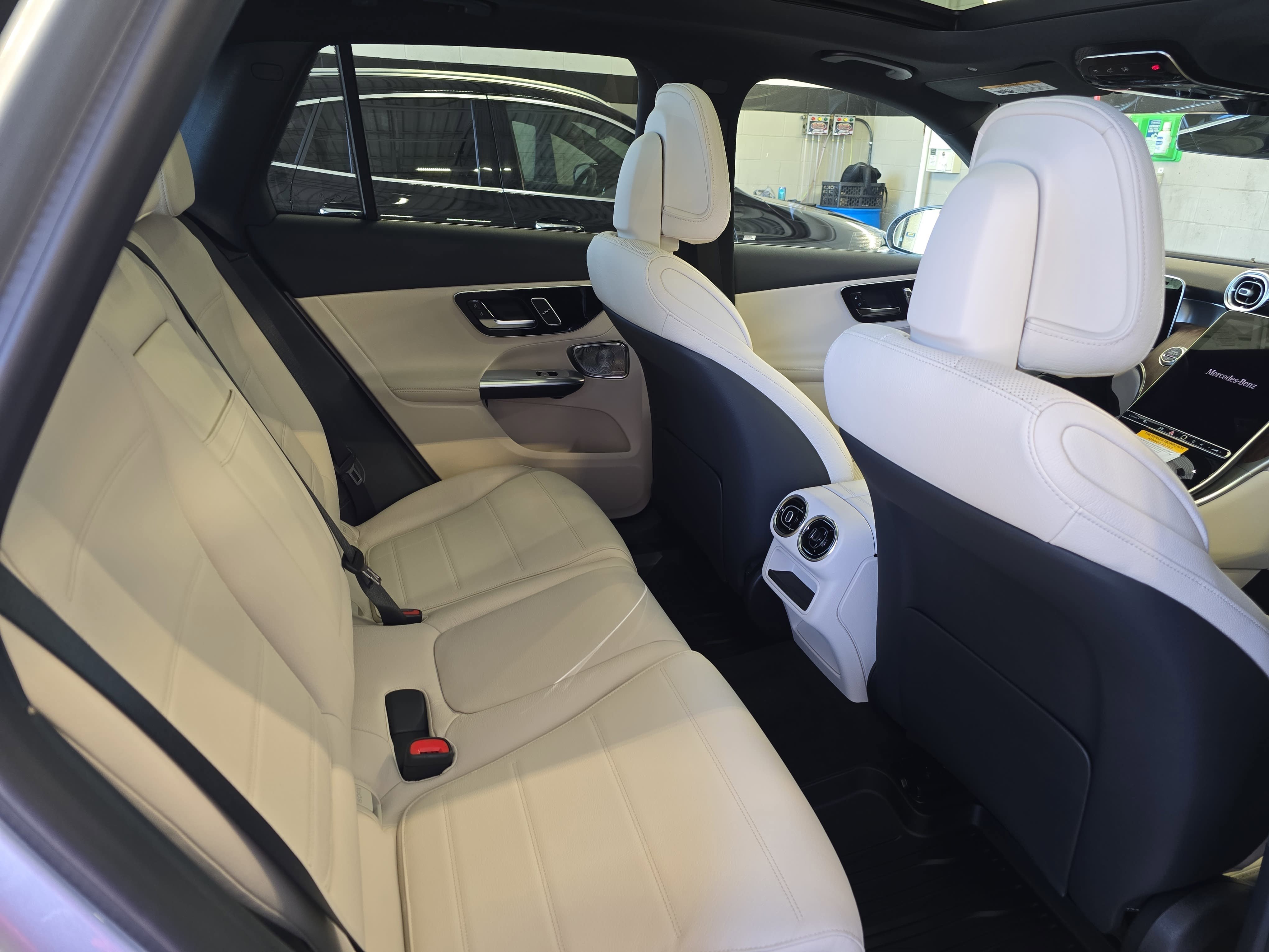 New 2026 Cirrus Silver Metallic Mercedes-Benz GLC300 image 11