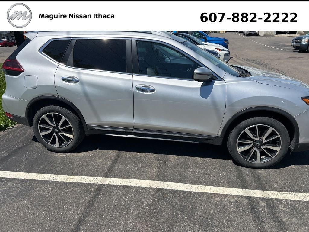 Used 2019 Silver Nissan SL image 4