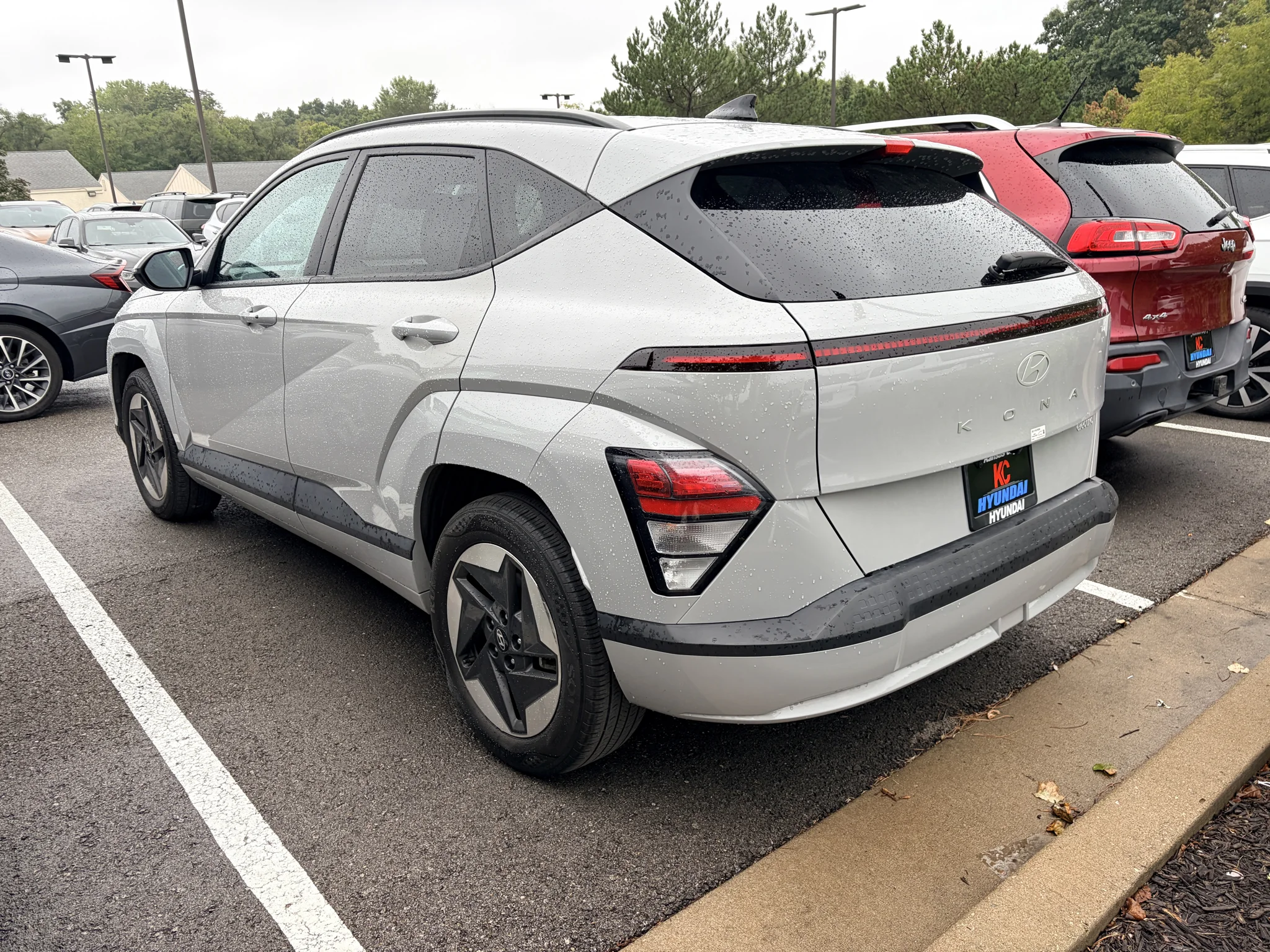 Used 2024 Cyber Gray Metallic Hyundai SEL image 3