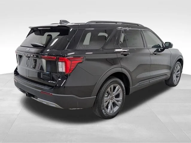 New 2026 Agate Black Metallic Ford Active image 18