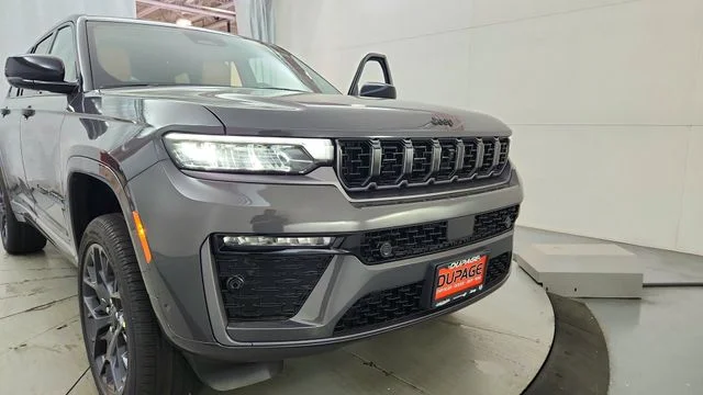 New 2026 Baltic Gray Metallic Clear-Coat Exterior Paint Jeep Summit image 16