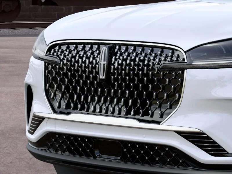 New 2027 Pristine White Metallic Tri-Coat Clearcoat Lincoln Reserve image 17