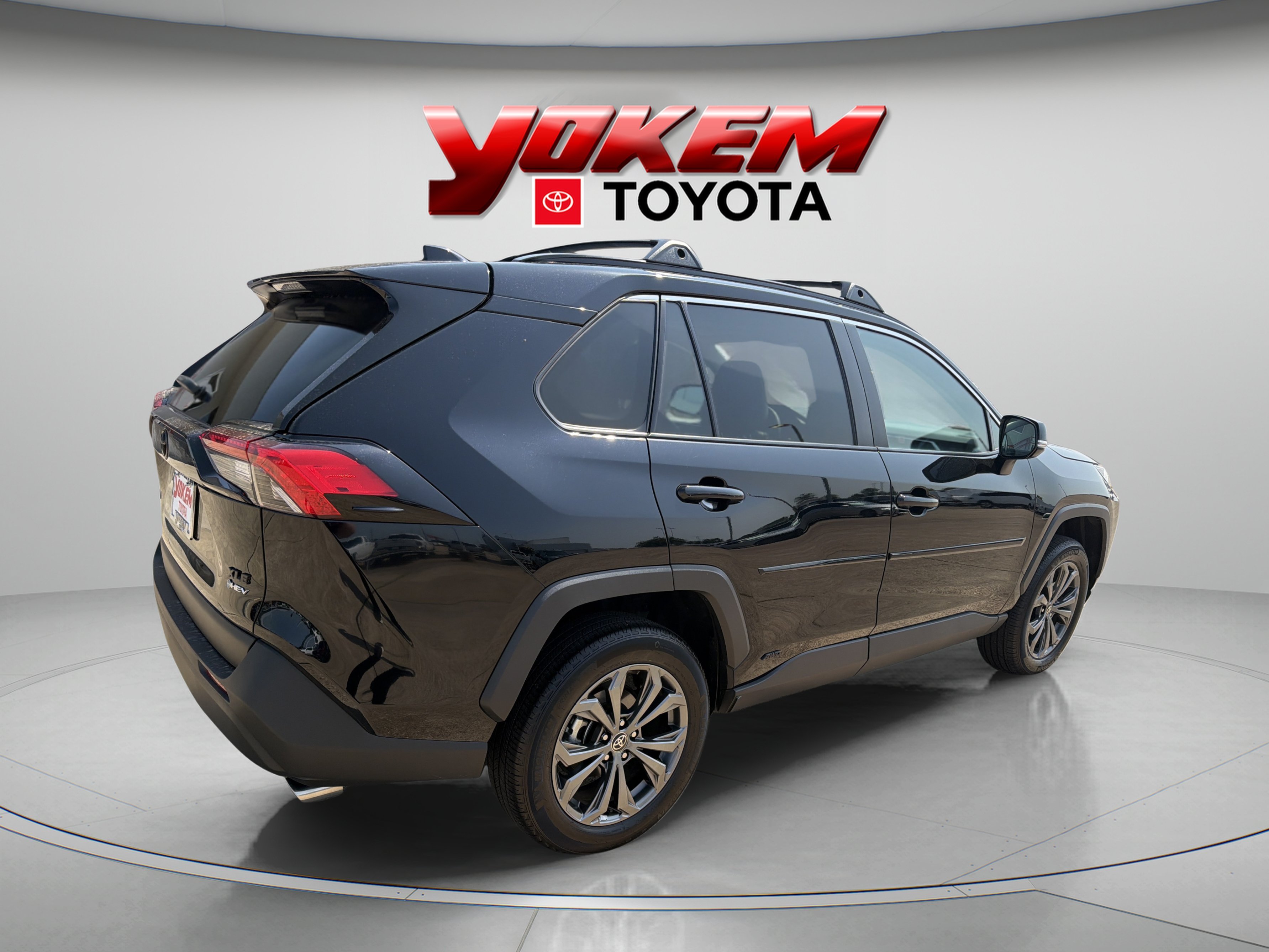 Certified Used 2025 Black Toyota Hybrid XLE Premium image 8