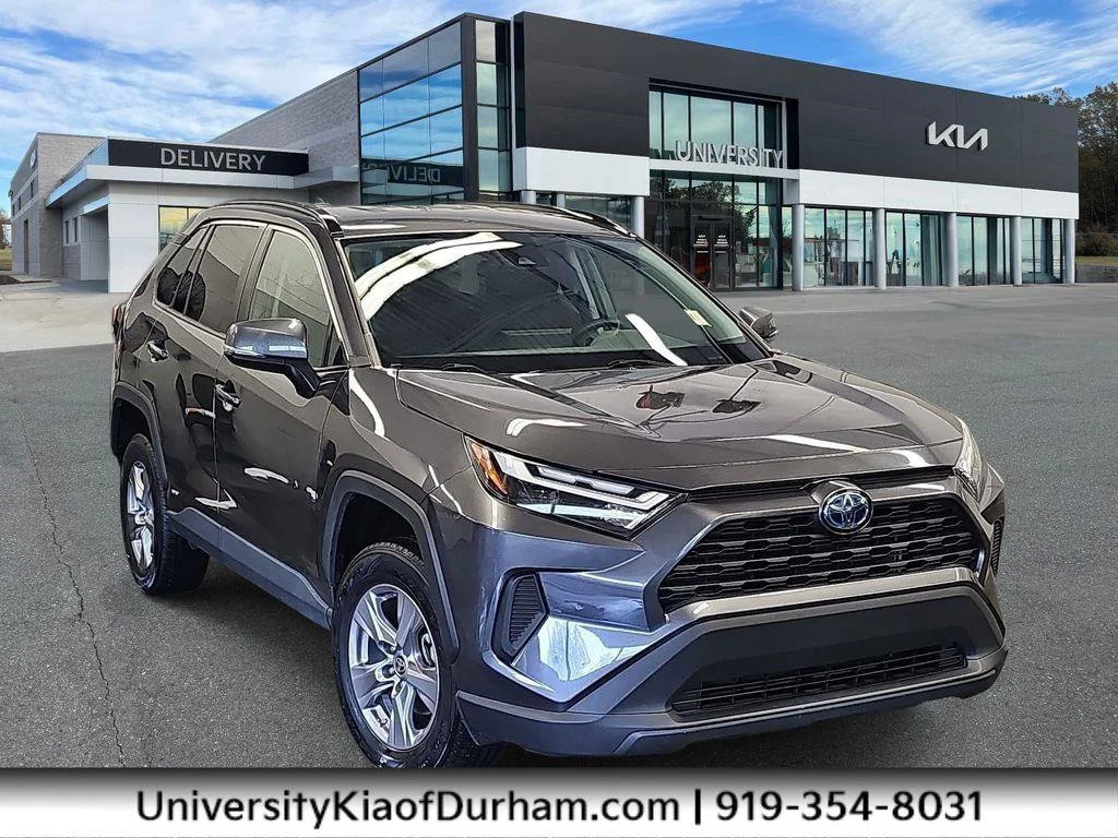 2024 Toyota RAV4 LE