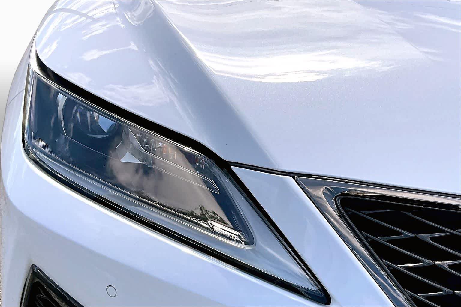 Used 2022 Ultra White Lexus F SPORT Handling image 28