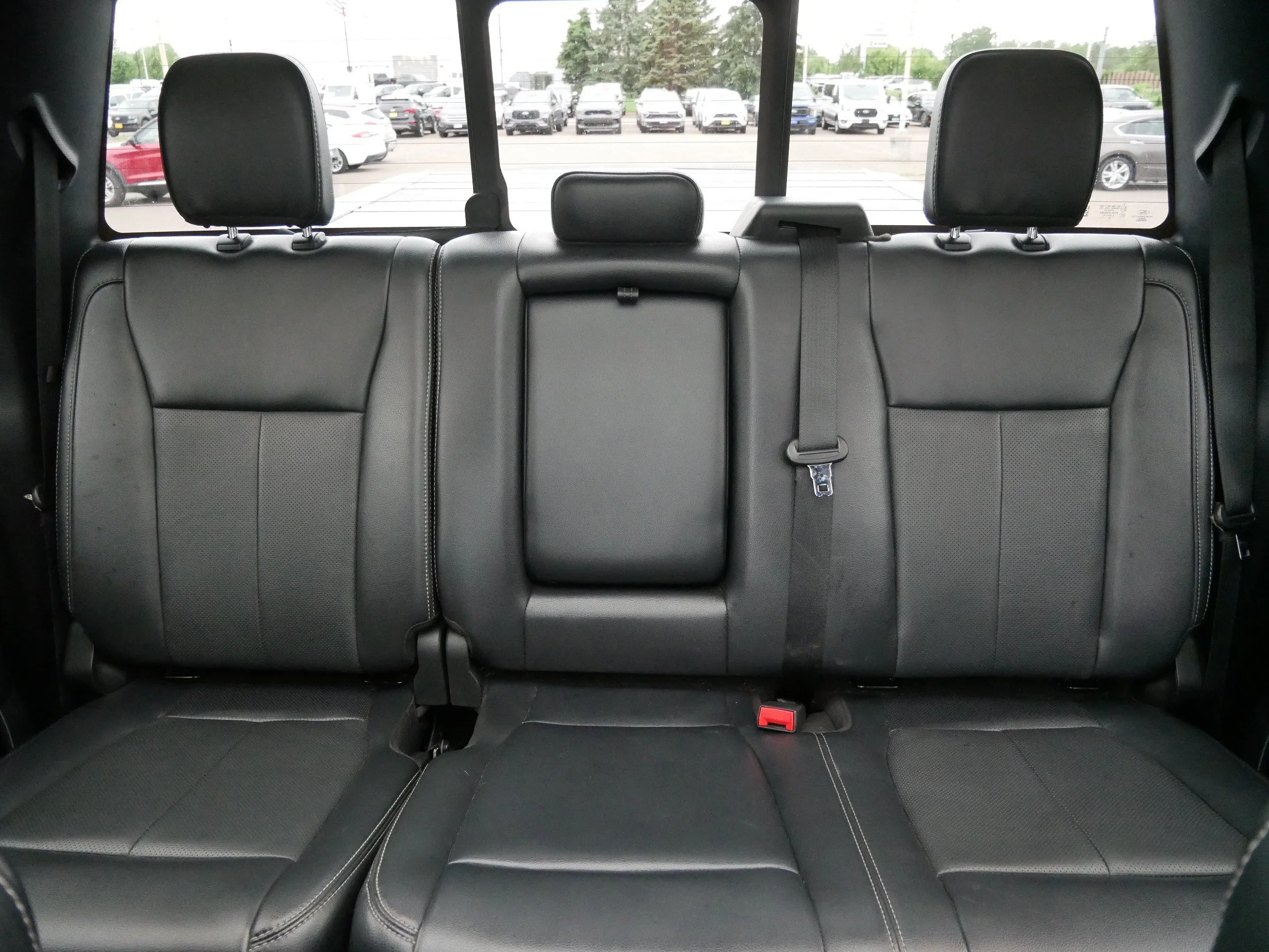 Certified Used 2022 Agate Black Metallic Ford LARIAT image 13