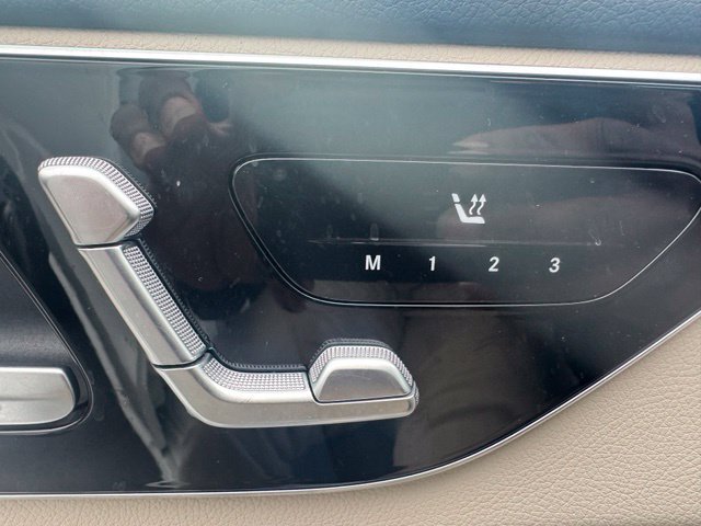 Used 2023 Polar White Mercedes-Benz C 300 image 9