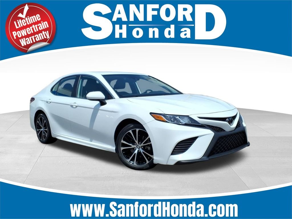 Used 2020 Super White Toyota SE image 1