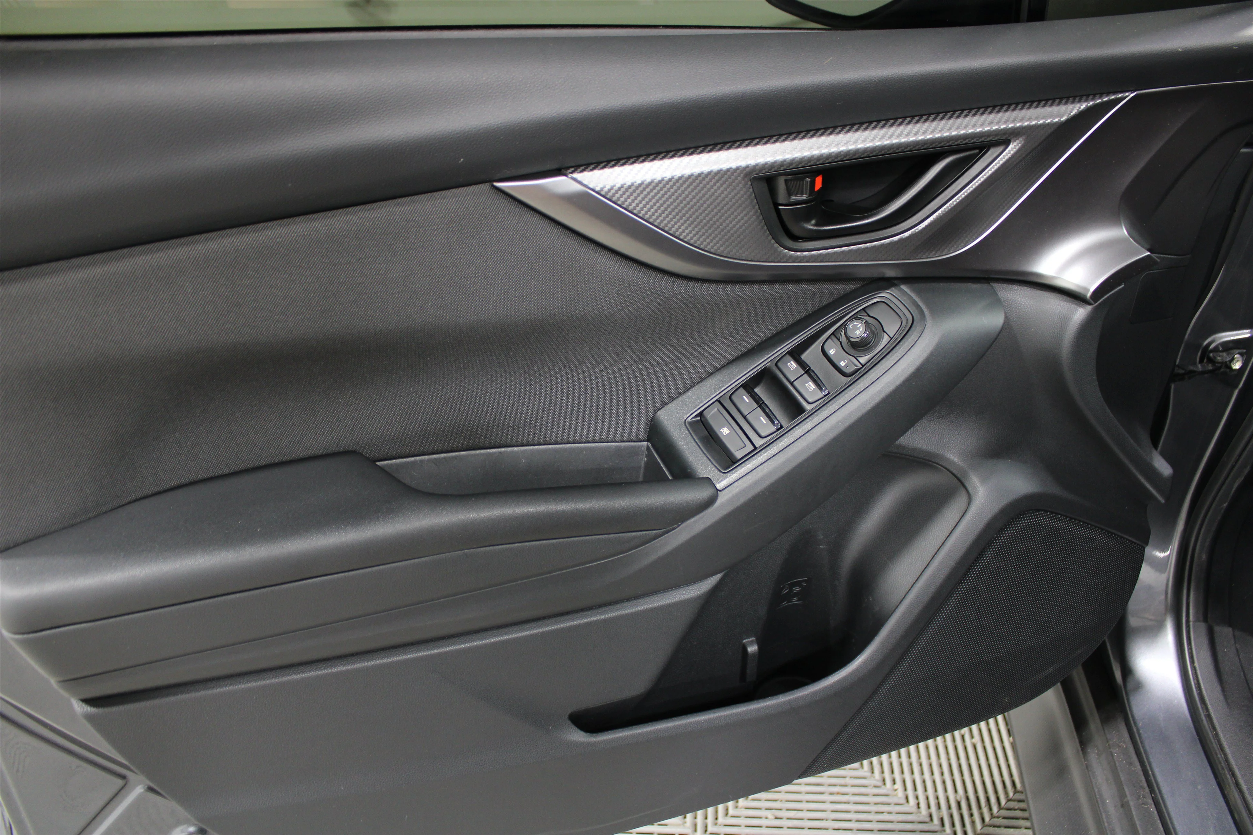 Used 2022 Magnetite Gray Metallic Subaru  image 6