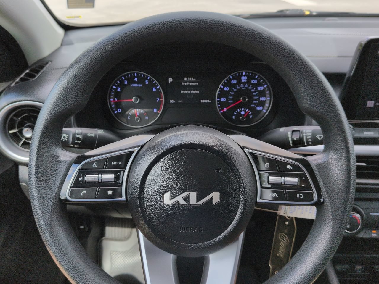 Used 2023 Gravity Gray Kia  image 27