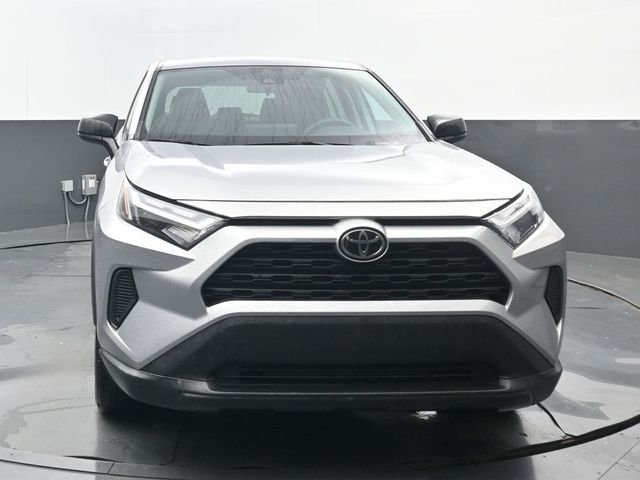 Used 2023 Silver Sky Metallic Toyota LE image 5
