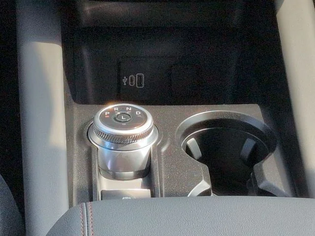 New 2026 Star White Metallic Tri-Coat Ford Active image 19
