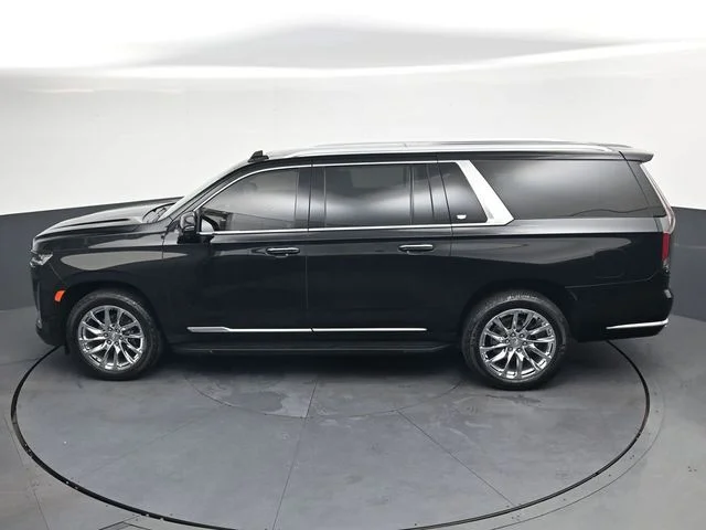 Used 2023 Black Cadillac Premium image 27