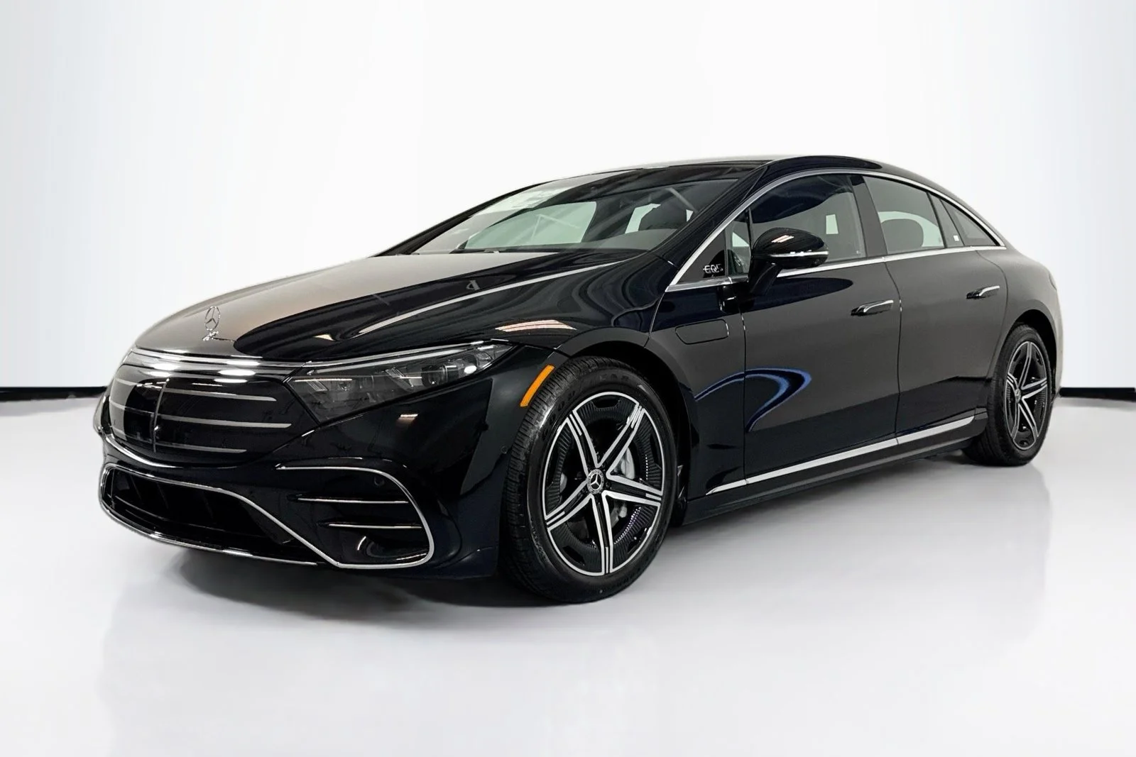 2026 Mercedes-Benz EQS EQS 450 4MATIC's photo