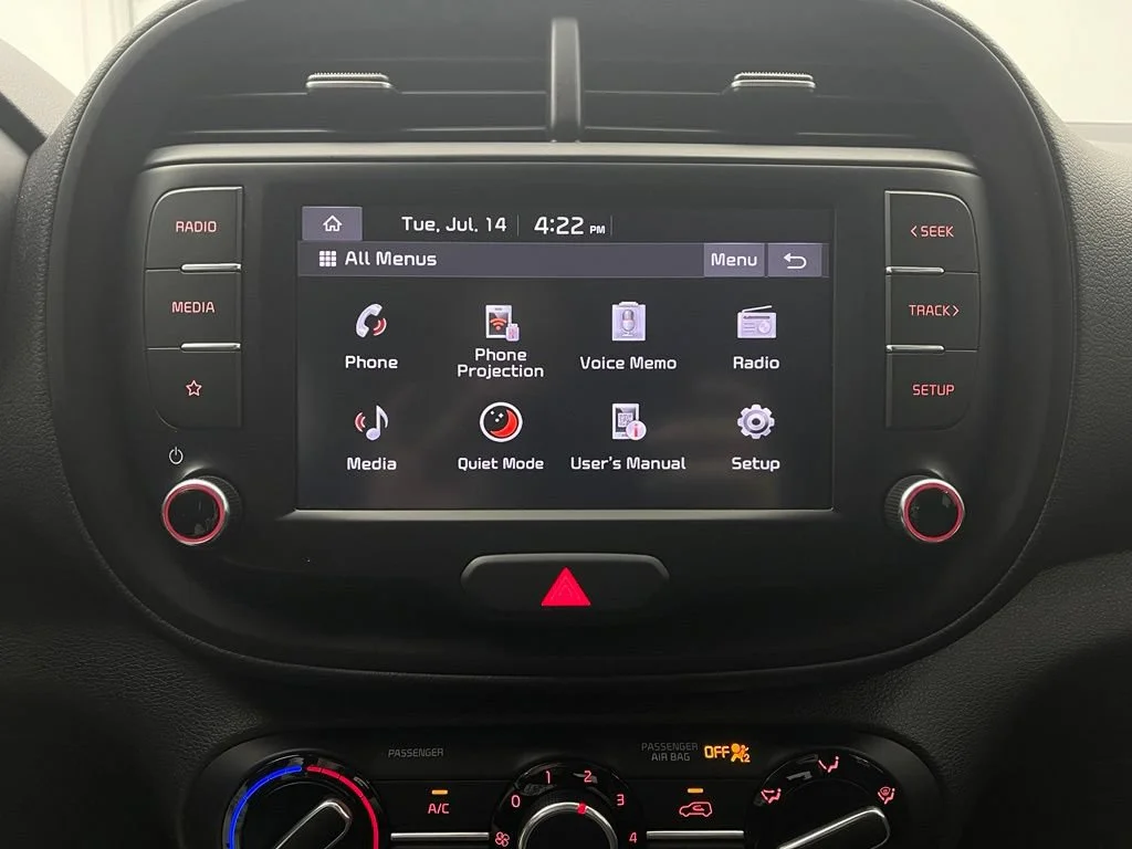Used 2022  Kia LX image 21