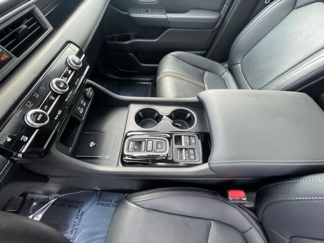 Used 2024 Crystal Black Pearl Honda Touring image 28