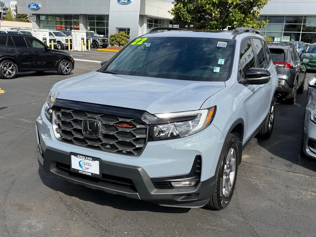 Used 2022 Obsidian Blue Pearl Honda TrailSport image 4