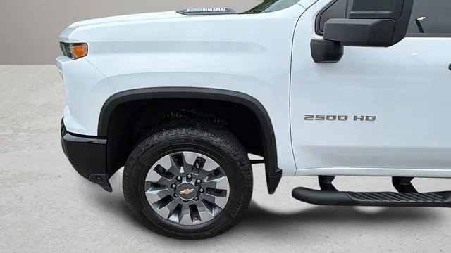 Used 2024 Summit White Chevrolet Custom image 33